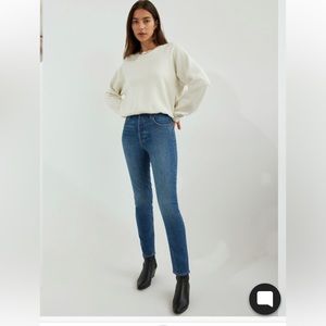 Aritzia Denim Forum Yoko High Rise Slim 27w28l